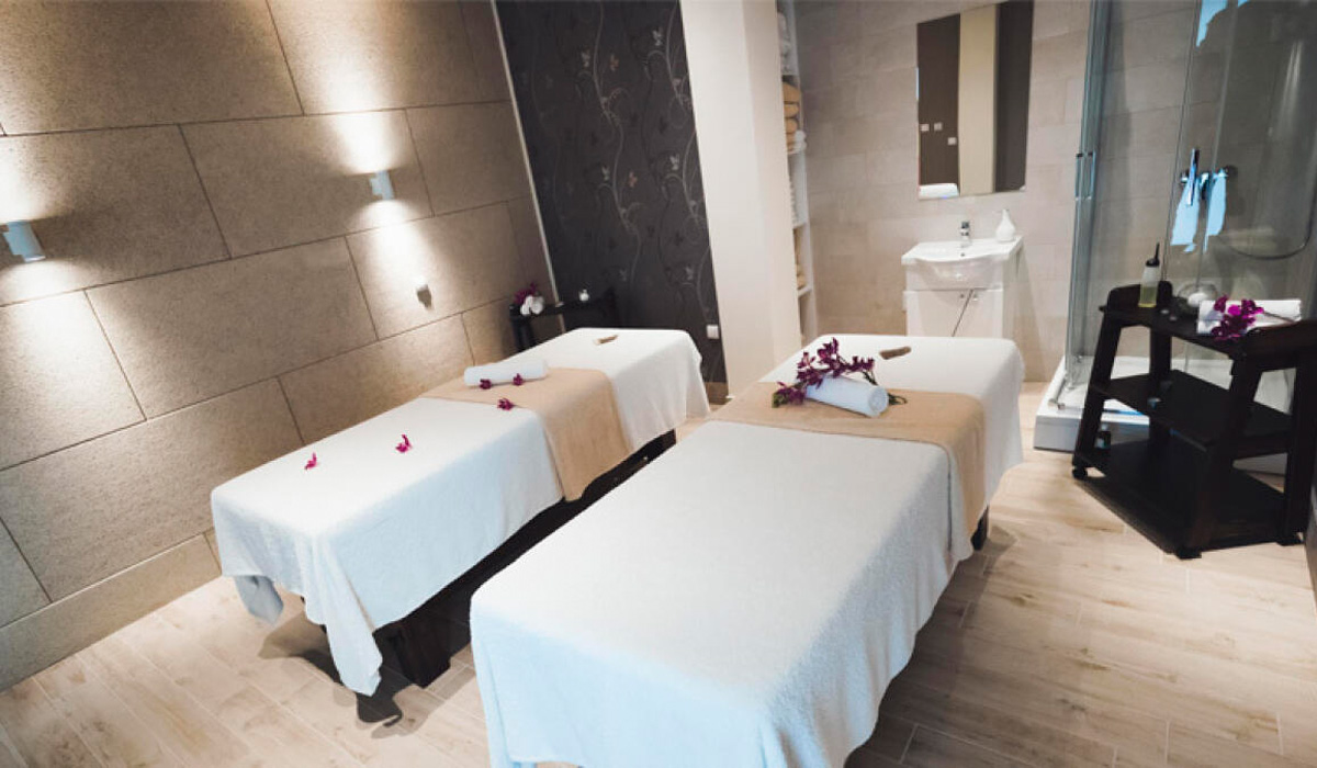 Retail massage parlours